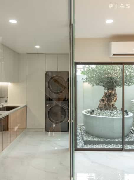 V+N House — photo 36