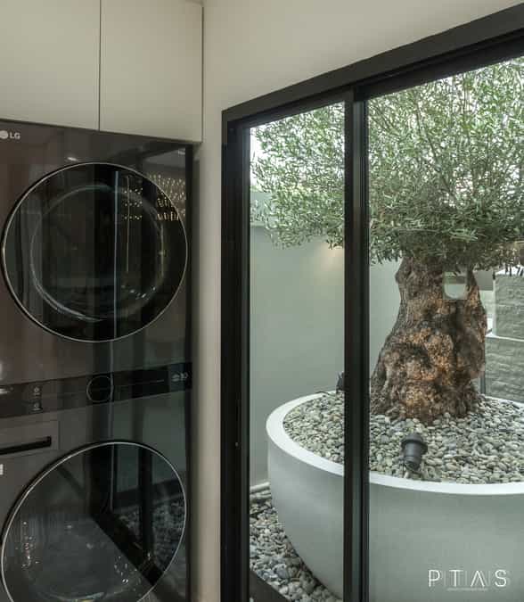 V+N House — photo 39