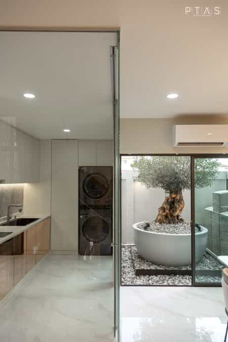 V+N House — photo 42